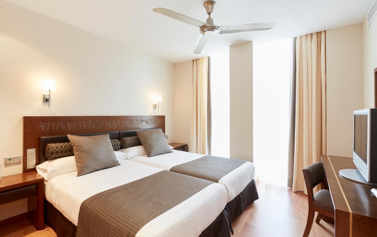 Insotel Fenicia Prestige Suites & Spa 산타 에우랄리아 데 리오 외부 사진