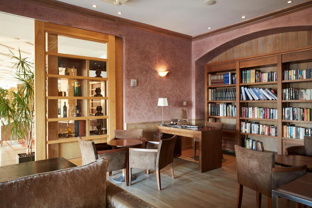 Insotel Fenicia Prestige Suites & Spa 산타 에우랄리아 데 리오 외부 사진