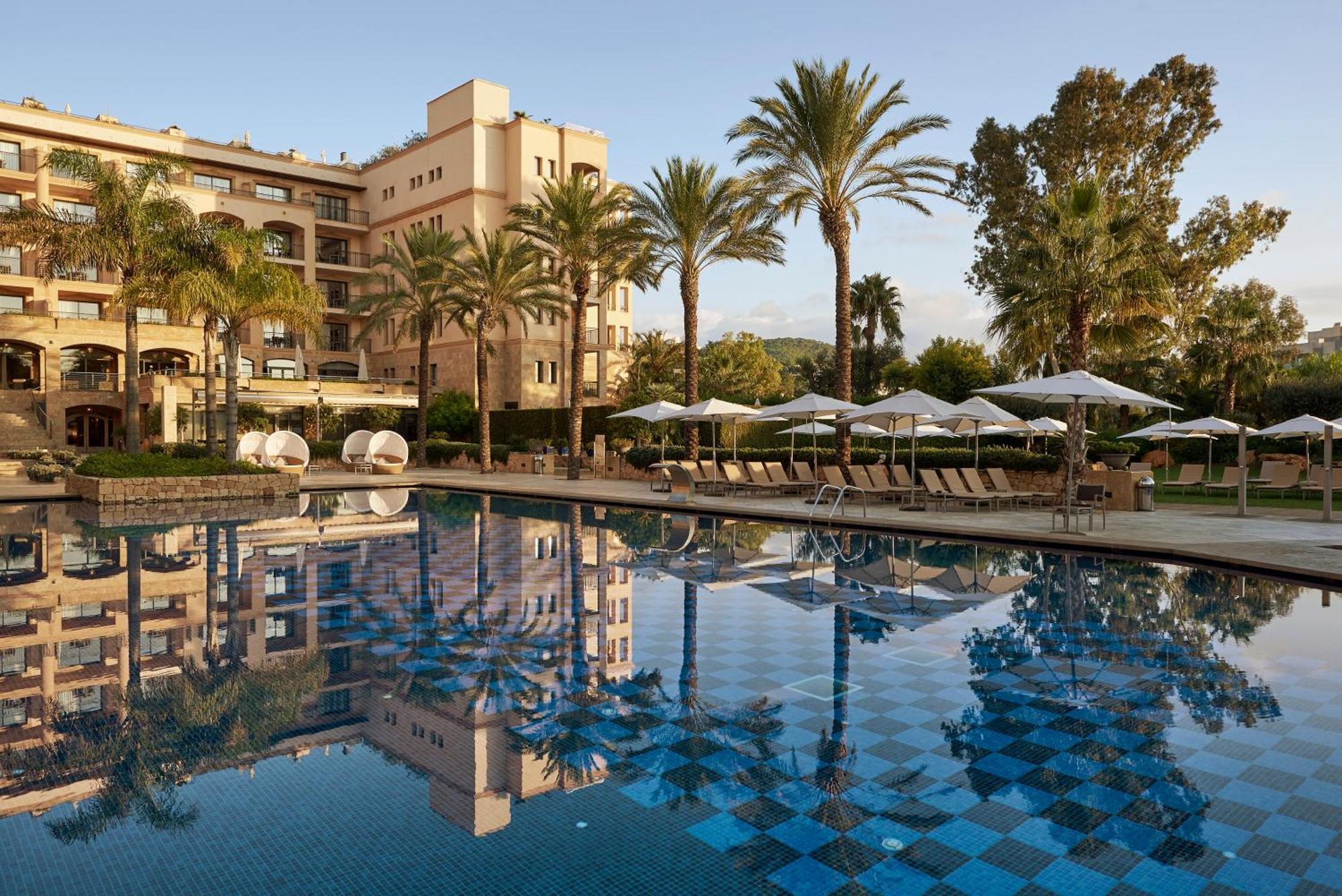 Insotel Fenicia Prestige Suites & Spa 산타 에우랄리아 데 리오 외부 사진