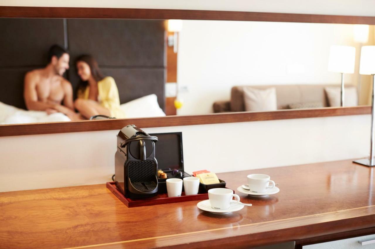 Insotel Fenicia Prestige Suites & Spa 산타 에우랄리아 데 리오 외부 사진